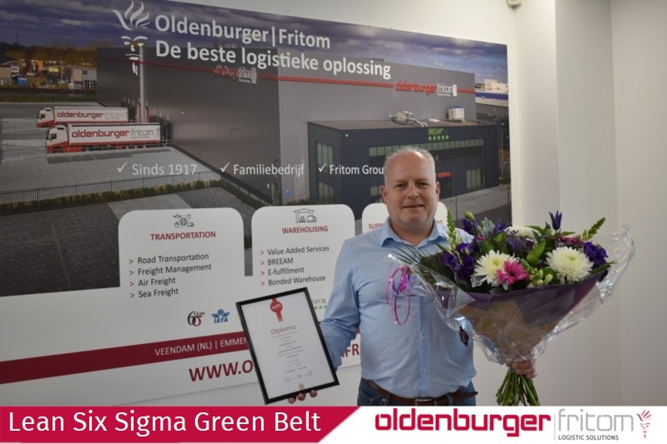 Jan Jacobs erhält das Lean Six Sigma Green Belt Zertifikat bei Oldenburger|Fritom.